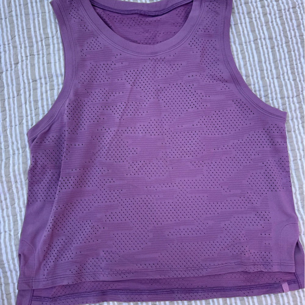 Lululemon train to be tank- size 6 camo